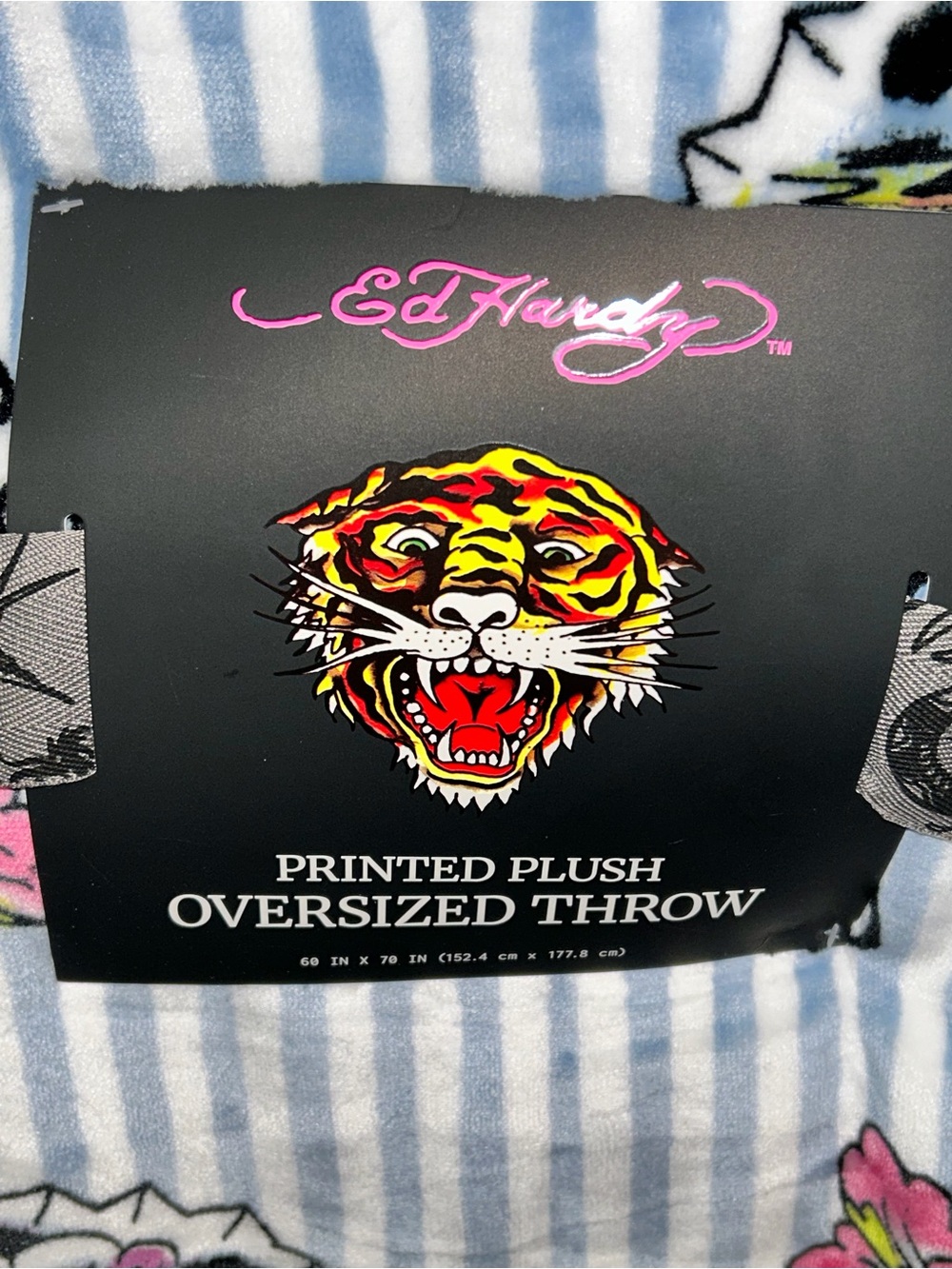 ED HARDY OVERSIZED 60”x70” PLUSH THROW/STRIPED W/ FLOWER TATTOO PRINT/NWT - Picture 5 of 7